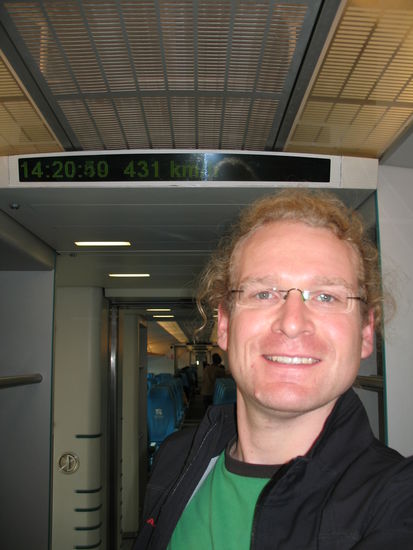 Im Transrapid, der fährt echt 431 km/h, habs mit dem GPS nachgeprüft!