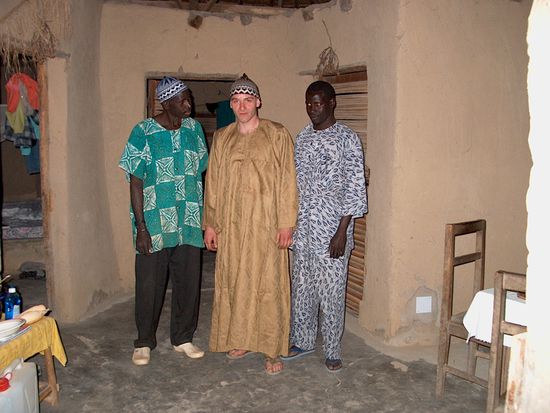 In der Mitte Jochen mit dem "Grand Boubou"