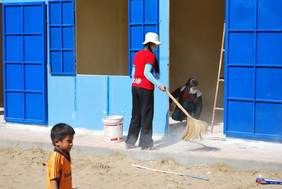 Mit grossem Elan wird saubergemacht.