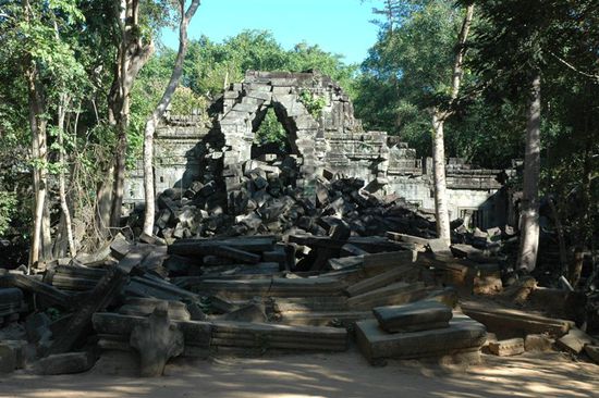 Nur wer Puzzle liebt, sollte sich an den Ueberresten dieses Tempels versuchen.