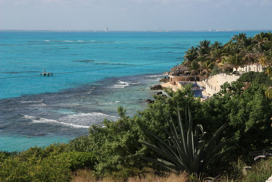 Die Steinkueste am Suedende der Insel