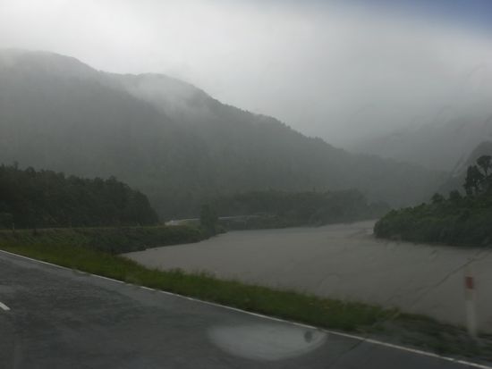 The next day on our way down to Fox Glacier it was raining once again...