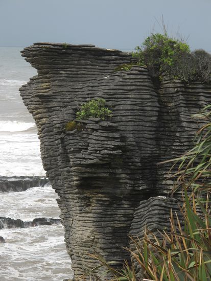 At the beautiful Pencake Rocks we got a small spot of sunshine until - we guess you know - it started raining again...