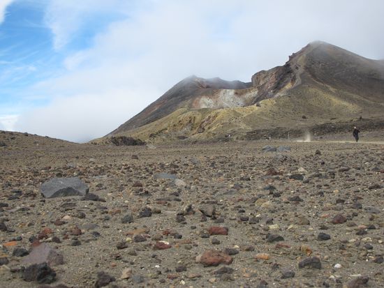 The Red Crater right behind us on the way up to the Blue Lake