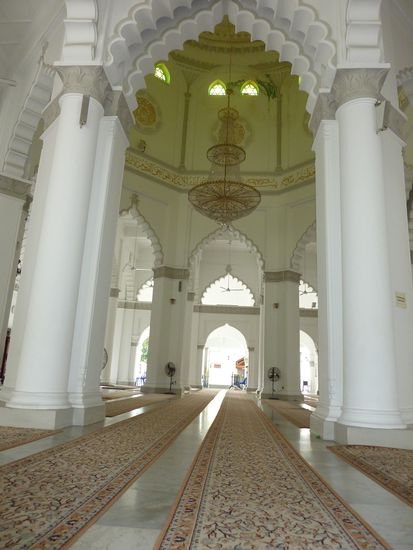 Ich wurde gleich durchgefuehrt und ueber die Geschichte usw. aufgeklaert und anschliessend mit Infomaterial ueberhaeuft 