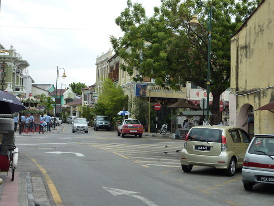 Hm...wenn ich so die Bilder anschaue faellt mir auf, dass das da echt sehr aufgeraeumt und schoen aussah 