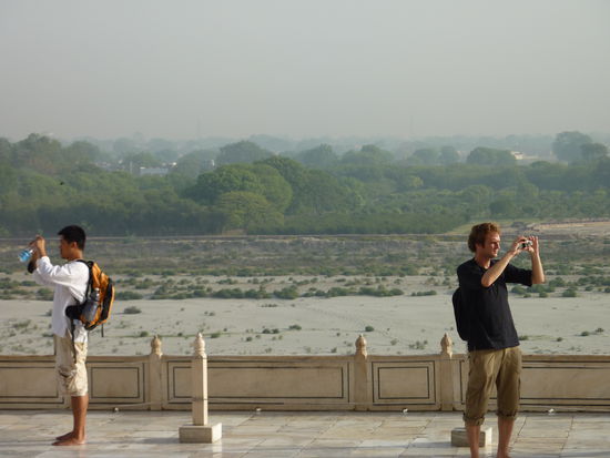 Und hatten wir das schon? Unser inoffizieller Wettbewerb: :*Bilder von den anderen machen wenn sie Bilder machen* 