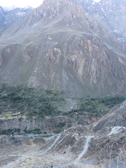 Wir gewinnen wahnsinnig schnell an Hoehe! Kein Wunder eigentlich! Meistens sinds einfach nur Treppen!