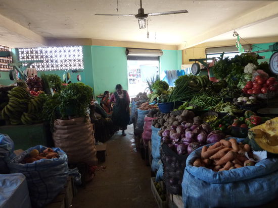 In der Markthalle; alles was der tropische Garten hergibt!