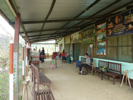 Am *Gate* in Rurrenabaque