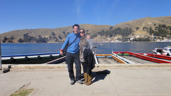 Auf dem Weg zum Titicacasee
Wer ihn noch nicht kennen sollte: das ist Nadim!
er hat mir uebrigens meine Winterstiefel mitgebracht!!! Zum ersten mal hab ich andere feste Schuhe als Wanderstiefel!!! Soooo coool! 