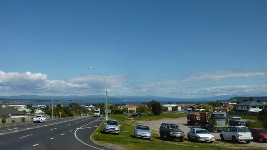 Ankunft in Taupo, wieder eine Stadt in einem Vulkankrater.