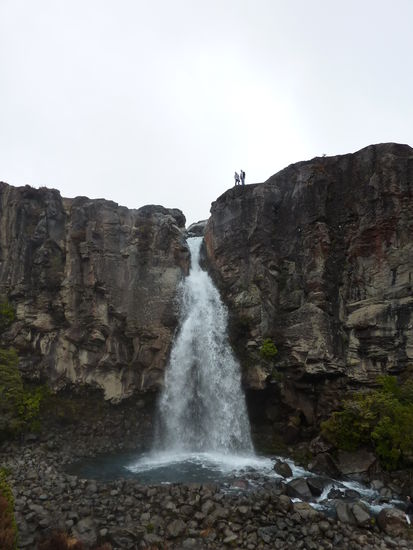Ja, da wollen wir heute auch nicht reinspringen...