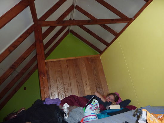 Vergraben in meinem kompletten Hausstand.  Was fuer ein Luxus, den Backpack mal 7 Tage nicht packen zu muessen!!!