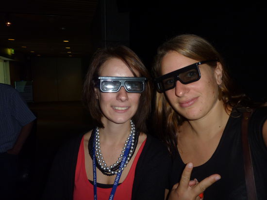 Es gab nen 3D Film der zeigt wie diese Riessentintenfische jagen. Wuaarrrgggg****!!!