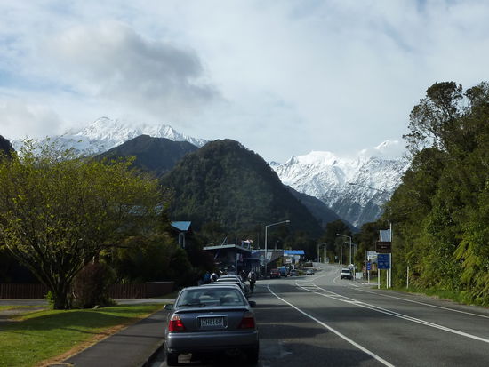 Aber als am Morgen der Wecker rappelt strahlt uns NZ an - keine Wolke am Himmel.