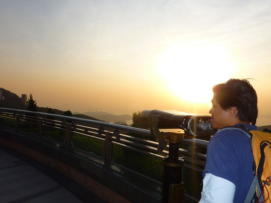 Warten auf den Sonnenuntergang, Picknick essen....