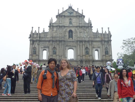 Als richtiger Wochenendtouri braucht man auch einen Schnappschuss vor den Ruinen der St. Pauls Kirche!