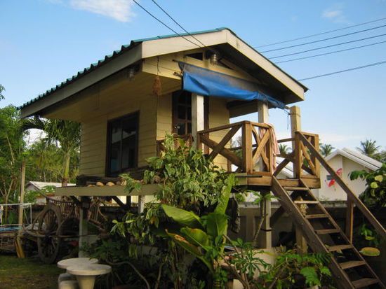 Entdeckt in Bang Krud, direkt neben dem Siripong Gasthaus,
Mini-Bungalow- zu mieten für 200,-Bath