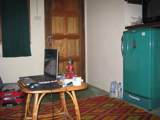inside my bungalow.
with sitting room, bedroom, wc, shower,
very spacious.