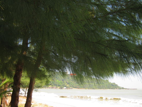 In den ersten Tagen jeden Tag Sonne satt-aber rund um die Uhr ein sehr heftiger Wind mit Sturmböen, mit Strandurlaub war nichts- die fliegenden Händler etc. blieben unter sich und versuchten sich irgendwie vor dem Sturm zu schützen.