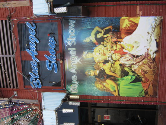 Manchmal steht die WELT Kopf, da werden Männer zu Frauen.