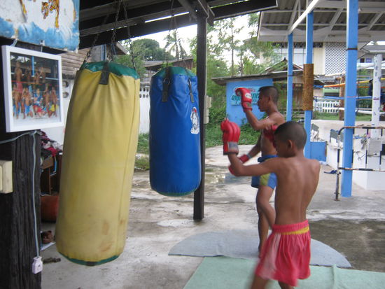 Muay Thai Camp, hier trainieren außschließlich Kinder und Jugendliche,
und gelegentlich ich.