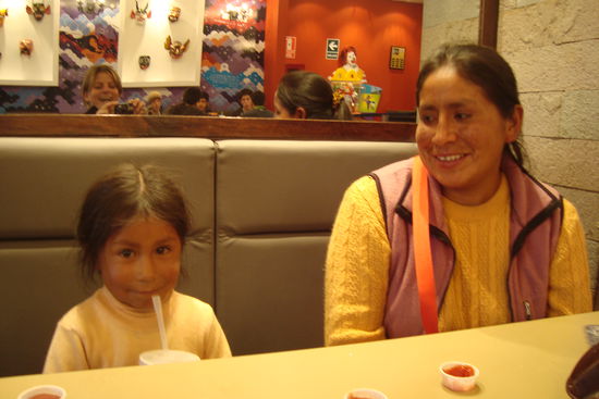 beide zum 1. mal in einem MC Donalds...