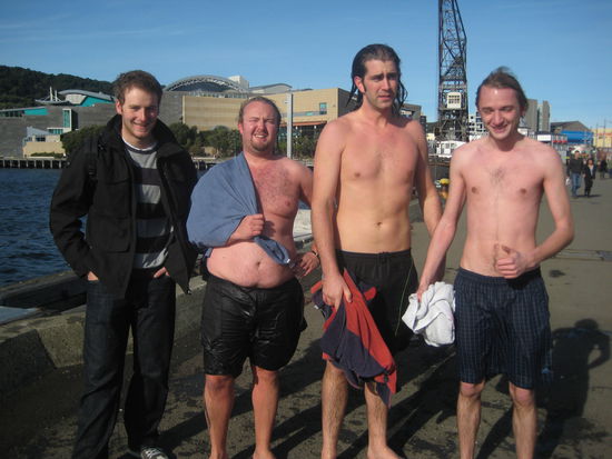 man beachte Christian in Winterjacke 