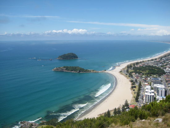 der Ausblick vom Mount und der wunderschoene Badestrand