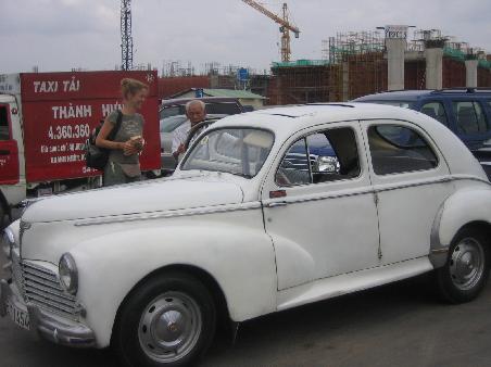 Unser Taxi - mit stilechtem Fahrer