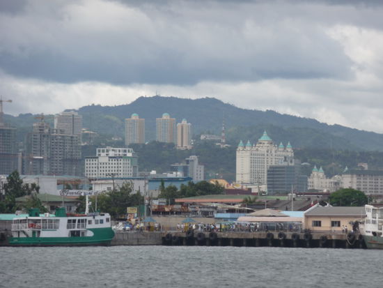 Letzter Blick auf Cebu City, zweitgrößte Stadt der Philippinen mit 600.000 Einwohnern