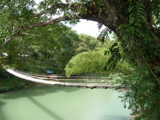 Wacklige Hängebrücke