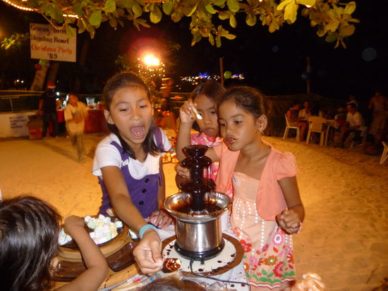 Der Hit des Abends für die Kinder - ein Schokoladenbrunnen