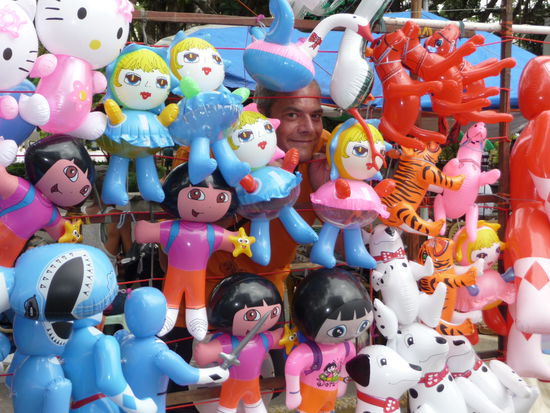 Plastik als Kontrastprogramm sorgt immerhin für etwas Farbe