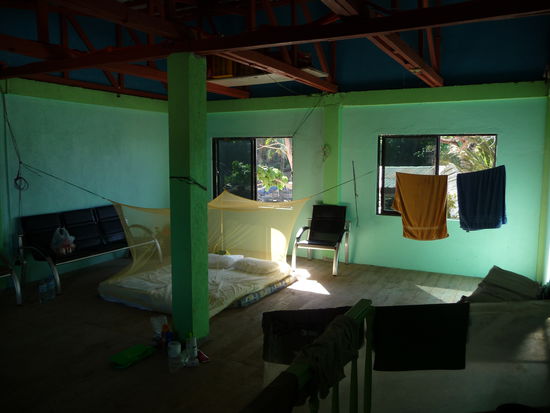 Im ersten Stock befindet sich der großzügige Wohn- und Schlafbereich