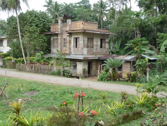 Unser Sträßchen führt uns durch schöne Bergdörfer, hier ein Eindruck von San Antonio