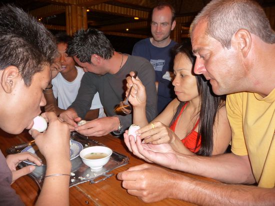 Die Gesichter sind skeptisch