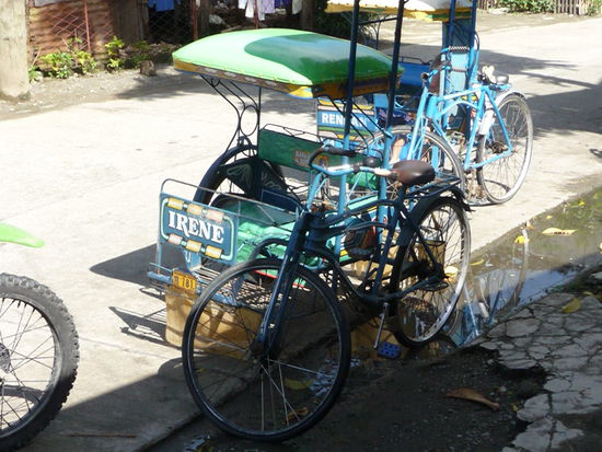 Auf Leyte gibt es eine Besonderheit, die nicht unerwähnt bleiben darf: hier fahren die sogenannten Ösis-Taxis, die mittlerweile landesweit bekannt sind... 