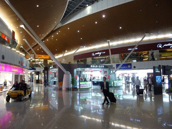 In Kuala Lumpur haben wir nochmals zwei Stunden Aufenthalt, bevor es endgültig auf geht ins kalte Deutschland...