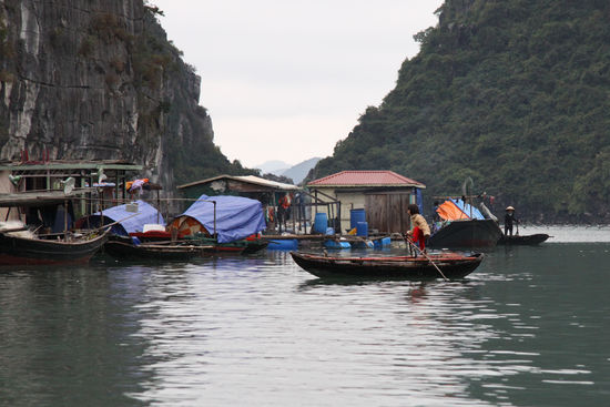 Es war sehr interessant zu sehen wie die Menschen in ihren Dorf geleben haben.