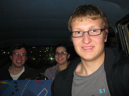 Im Taxi, mid am Tuepen vo Berlin, den ma getroffen ham.