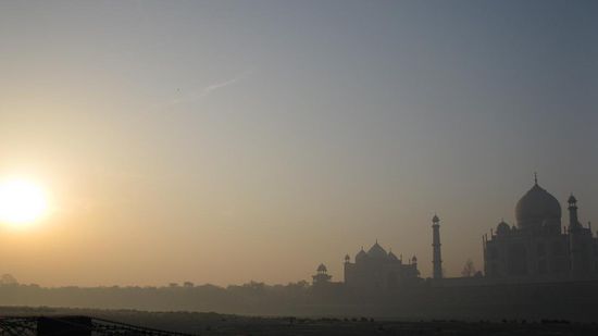 Taj bei Sonnenaufgang