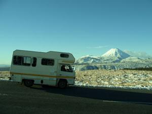 unser Mops (der Camper, nicht Volker!) im Tongariro NP, Neuseeland