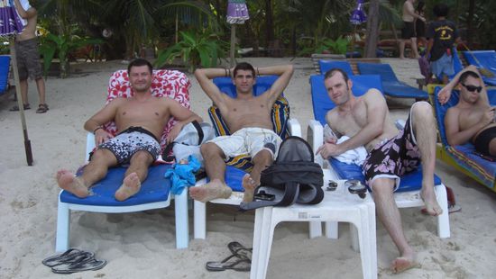 Auf dem Bild sieht man wer wie lange da ist
Bin schon 1 1/2 Monate unterwegs....