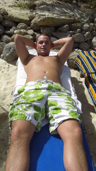 Da geniesst einer die Sonne und die 33 Grad