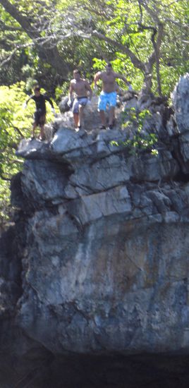 Zum Schluss waren wir so berauscht, dass wir sogar zu dritt gleichzeitig gesprungen sind...