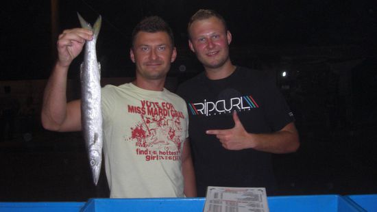 Das ist ein kleiner Baracuda... Haben uns fuer die "creme de la creme" entschieden Redsnapper...