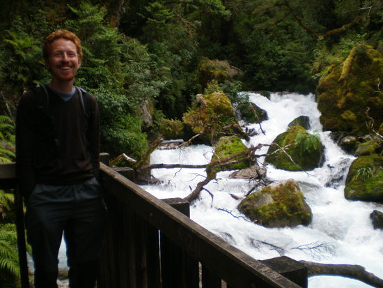 Waterfall am Lake Marian