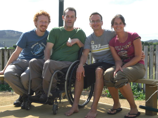 einquartiert in der WG von Ross und Gregor in Raglan !!